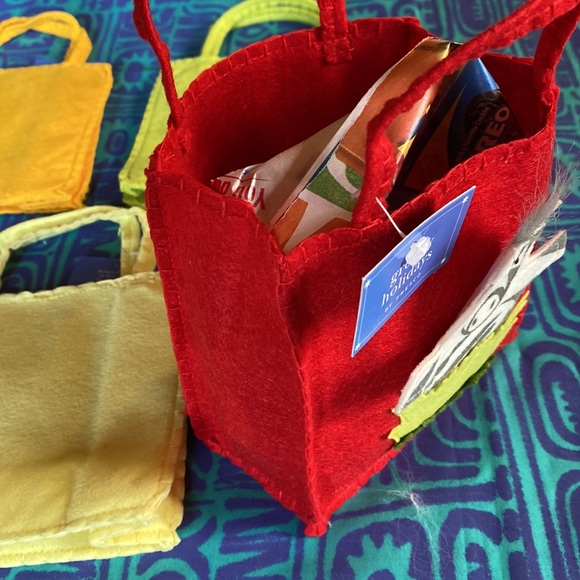 Zoo Animal Felt Gift Bags with Finger Puppets 5 Brand New Bags 1 Price,Children - Picture 11 of 15